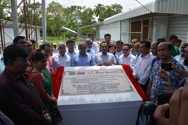 বাকৃবি‘র পোল্ট্রি ফার্মে দুটি অটোমেটেড পোল্ট্রি শেড-এর উদ্বোধন