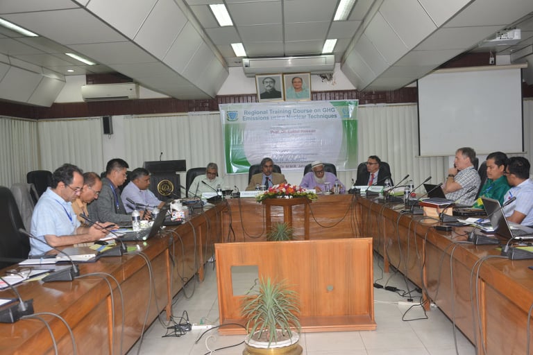 বাকৃবিতে কৃষি ক্ষেত্রে গ্র্রীন হাউজ গ্যাস পরিমাপে নিউক্লিয়ার পদ্ধতির ব্যবহার বিষয়ক  আন্তর্জাতিক প্রশিক্ষণ কর্মশালা অনুষ্ঠিত