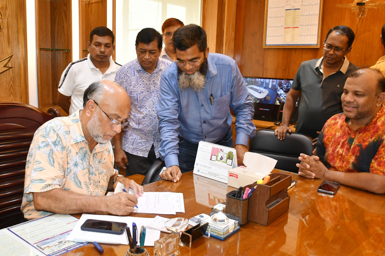 বাংলাদেশ কৃষি বিশ্ববিদ্যালয়ের নব নিযুক্ত ভাইস-চ্যান্সেলর হিসেবে  প্রফেসর ড. এ. কে. ফজলুল হক ভূঁইয়া’র যোগদান