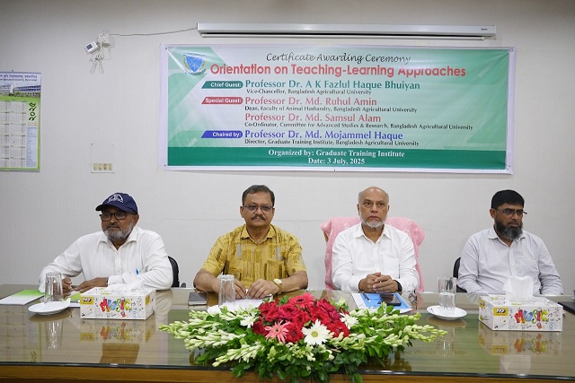 কাঙ্খিত লক্ষ্যমাত্রা অর্জনে কঠোর পরিশ্রম এবং নিয়মানুবর্তিতা বজায় রাখতে হবে-বাকৃবিতে নবীন শিক্ষকদের উদ্দেশ্যে ভাইস-চ্যান্সেলর