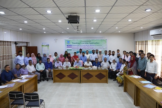 বাকৃবিতে নবীন শিক্ষকদের 'Teaching-Learning Approaches’ শীর্ষক প্রশিক্ষণের উদ্বোধনী অনুষ্ঠিত