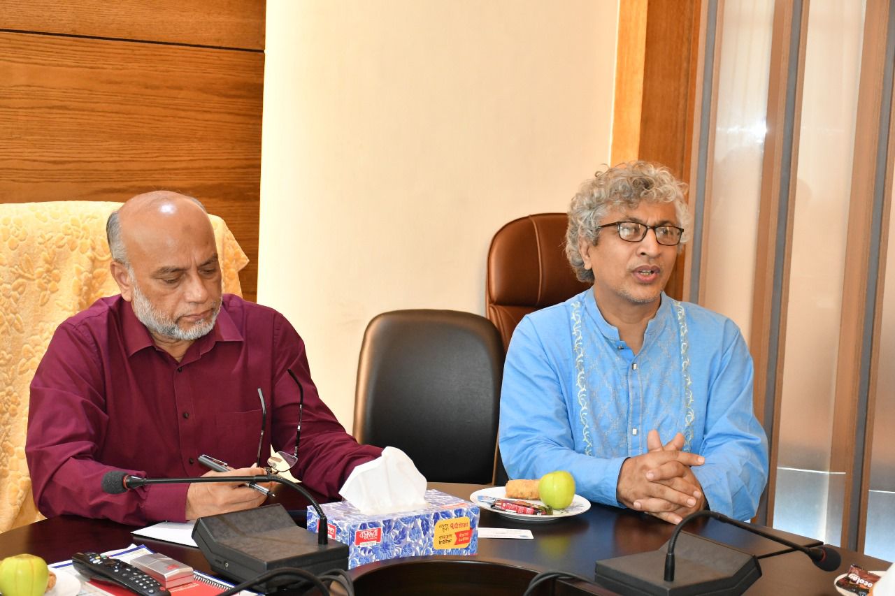 ইউজিসি টীমের বাকৃবি'র চলমান উন্নয়ন প্রকল্প সমূহ পরিদর্শন ও উপাচার্যের সাথে সৌজন্য সাক্ষাৎ।