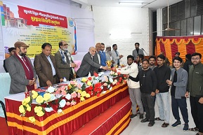 যে কোন অন্যায়ের বিরুদ্ধে রুখে দাঁড়ানো আমাদের নৈতিক দায়িত্ব- বাকৃবি ভিসি