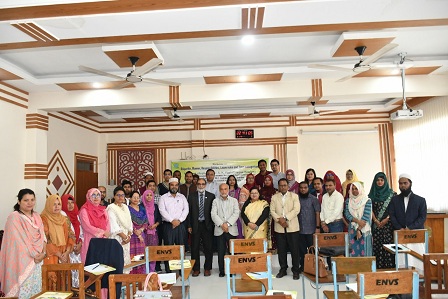 বাকৃবির শিক্ষকদের 'চেঞ্জ মেকার' হিসেবে দায়িত্ব পালনের আহবান বাকৃবি ভিসির ।