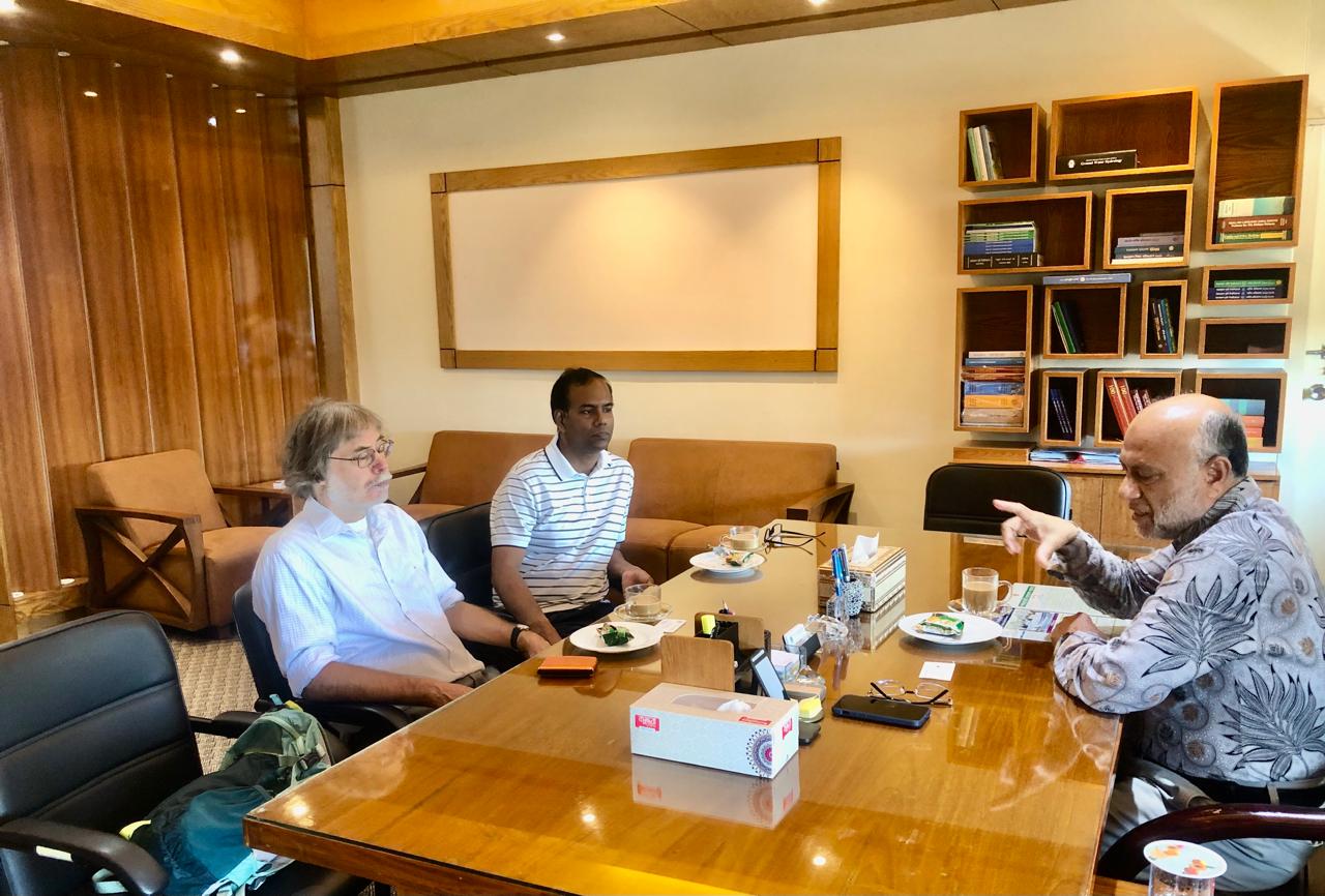 Professor Dr. Peter J. Matthews met Deltin 7 Bangladesh VC