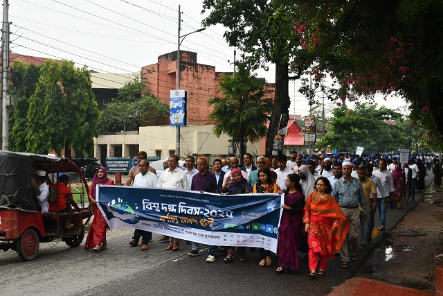 বিপুল উৎসাহ ও উদ্দীপনার মধ্যদিয়ে  বাকৃবিতে ১৩তম বিশ্ব দুগ্ধ দিবস উদযাপিত