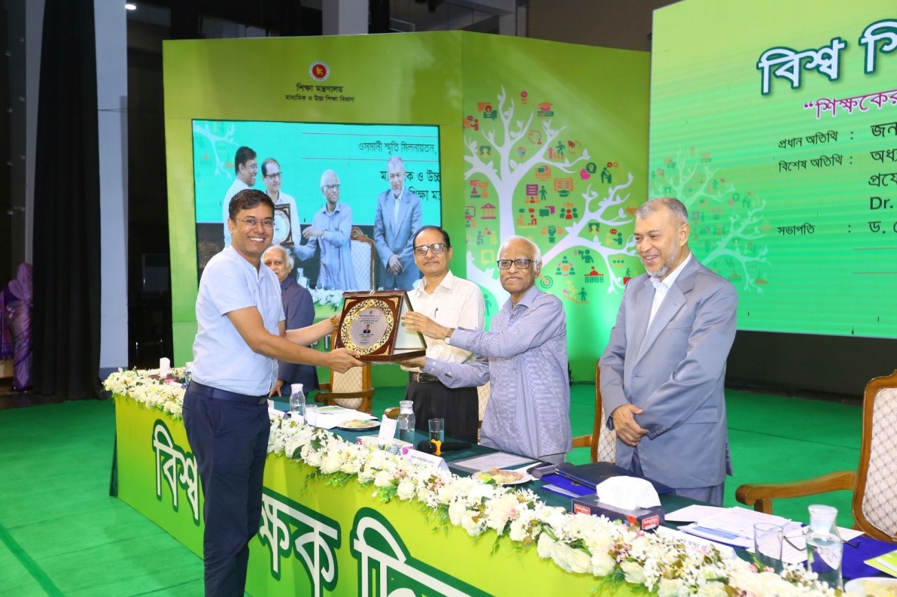 কৃষি বিশ্ববিদ্যালয় ক্যাটাগরিতে শ্রেষ্ঠ গুণী শিক্ষকের পুরস্কার পেলেন বাকৃবি অধ্যাপক ড. এহসানুল কবীর